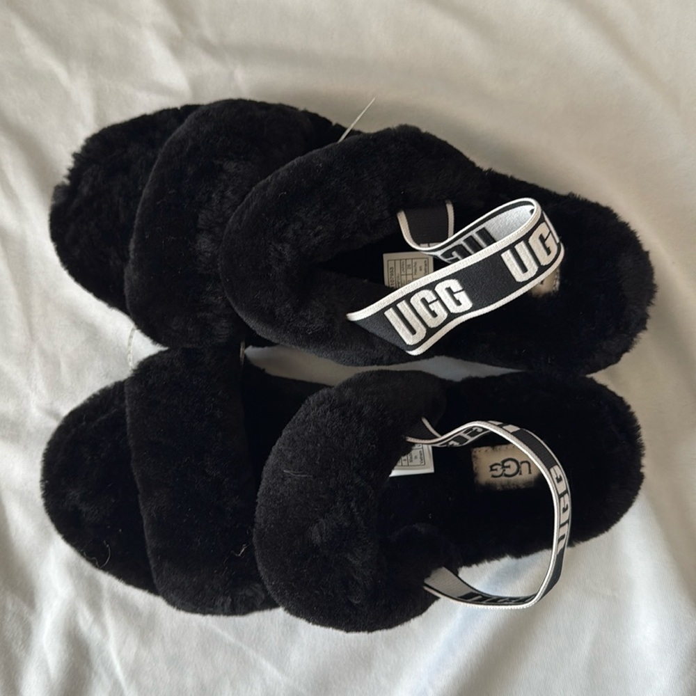 NEW UGG Oh Yeah Slippers size 9